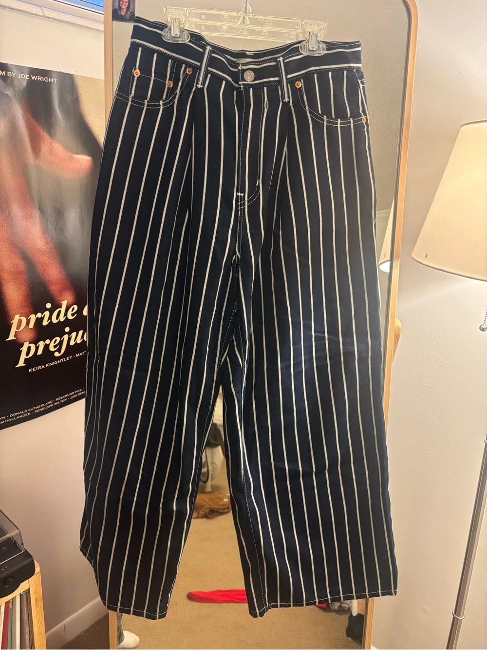 Levi’s ribcage pleated crop